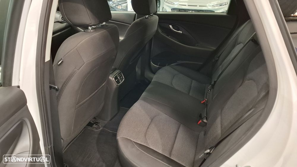 Hyundai i30 SW 1.0 T-GDi Style Plus - 8