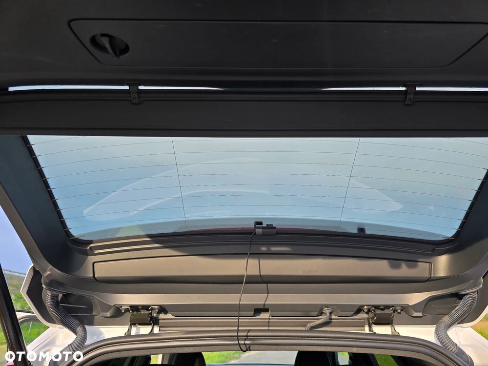 Volvo XC 60 B4 B R-Design - 33