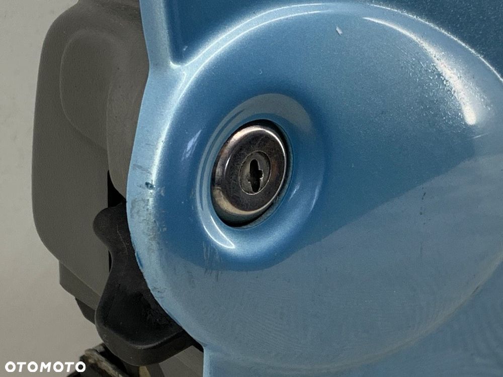 DRZWI PRAWY PRZÓD  LIGIER XTOO (LXT) 2005 - 2012 0.5 4 kW [5 KM] olej napędowy 2005 - 2012 - 4