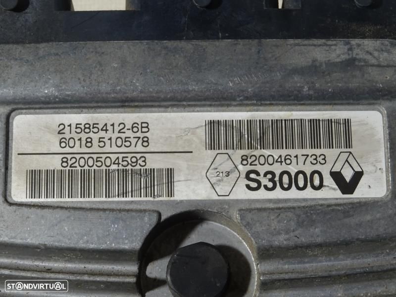 Centralina De Motor Renault Clio Iii (Br0/1, Cr0/1)  8200504593 / 8200 - 2