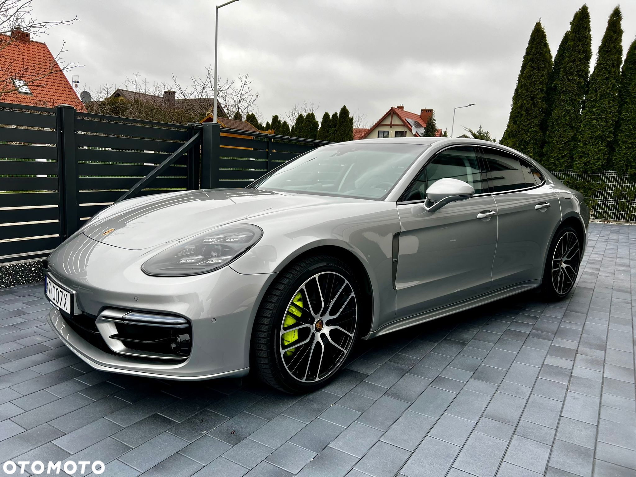 Porsche Panamera 4 E-Hybrid Platinum Edition - 5