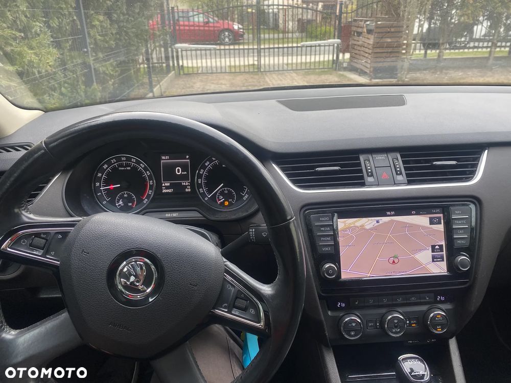 Skoda Octavia 2.0 TDI DSG L&K - 10