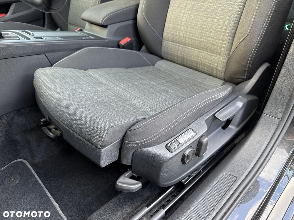 Volkswagen Passat 2.0 TDI EVO Business - 12