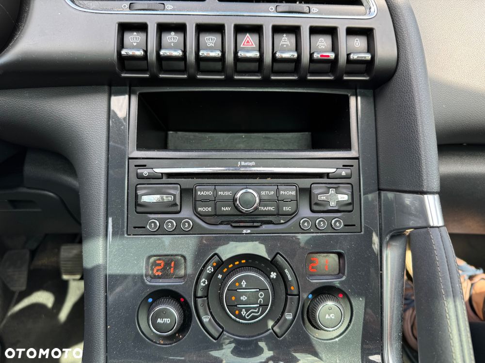 Peugeot 3008 HDi 150 Allure - 13