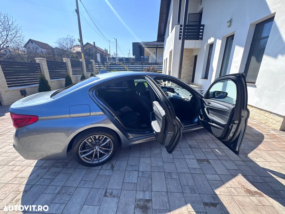 BMW Seria 5 520d xDrive AT - 12