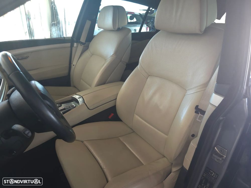 BMW 530 Gran Turismo - 24