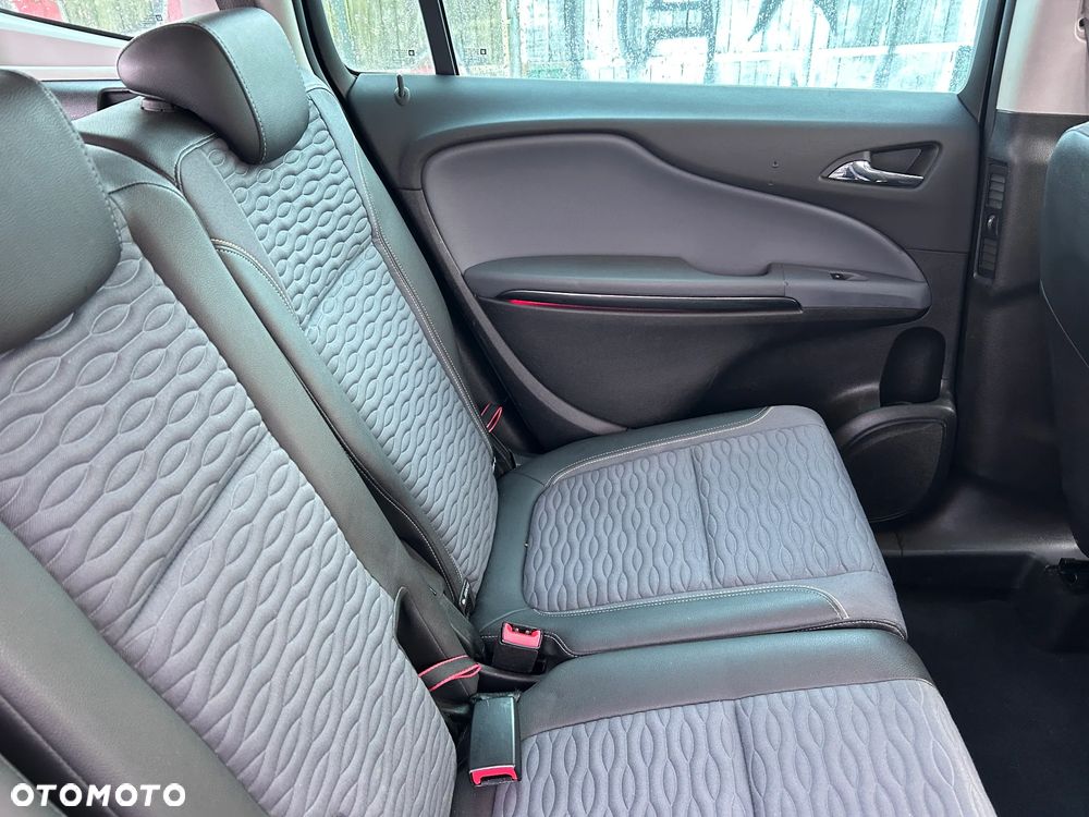 Opel Zafira - 26