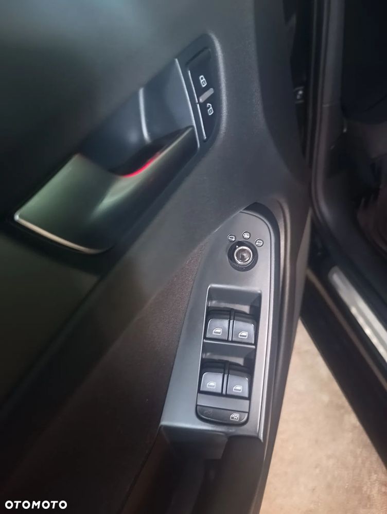 Audi A4 Avant 2.0 TDI DPF S line Sportpaket - 31