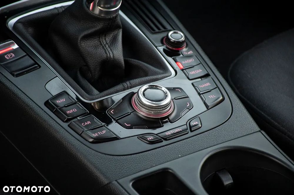 Audi A4 Avant 2.0 TDI DPF quattro Ambiente - 36