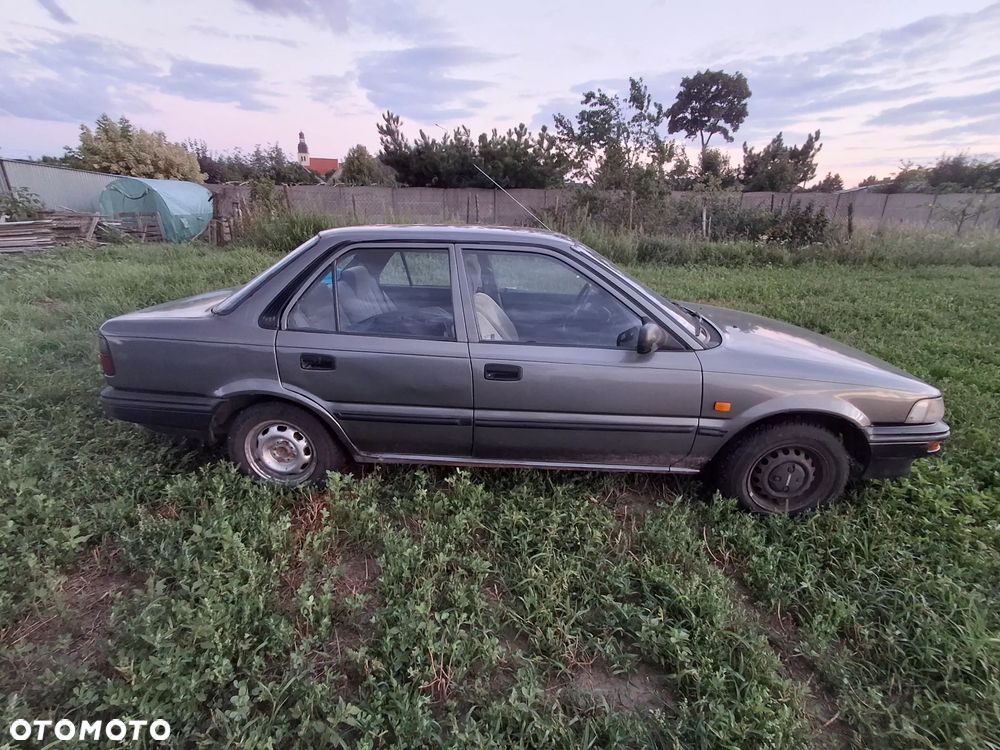 Toyota Corolla 1.3 XL - 4