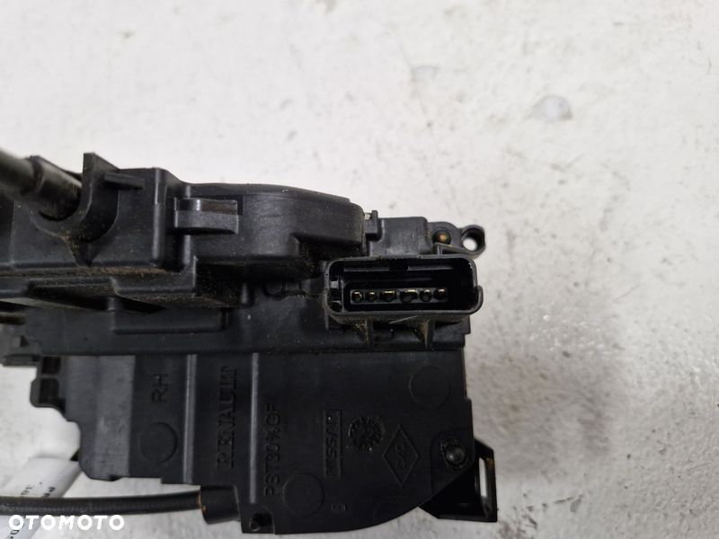 RENAULT MASTER III 3 LIFT IV 4 ZAMEK DRZWI PRAWY PRZÓD 805022622R - 5