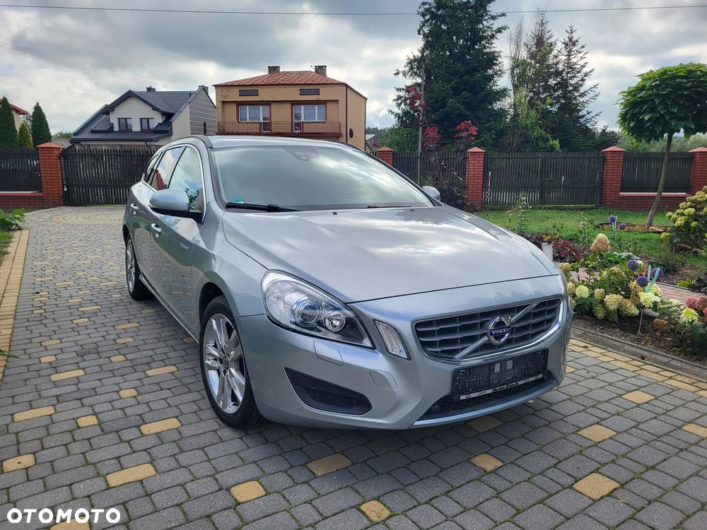 Volvo V60 D3 Momentum - 1