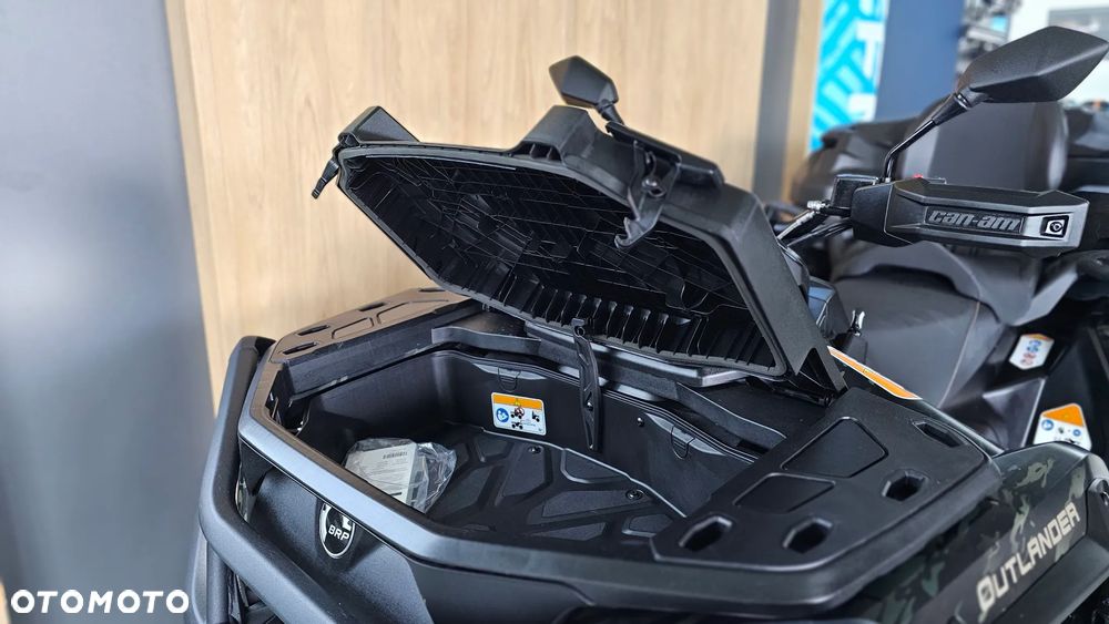 Can-Am Outlander - 11