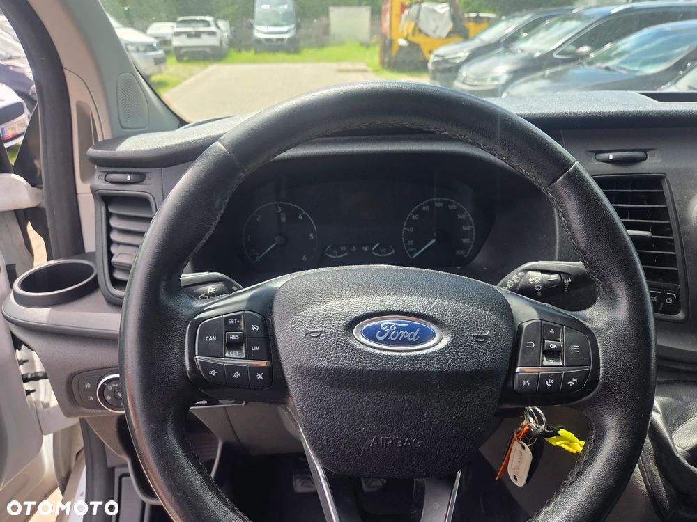 Ford Transit Custom - 11
