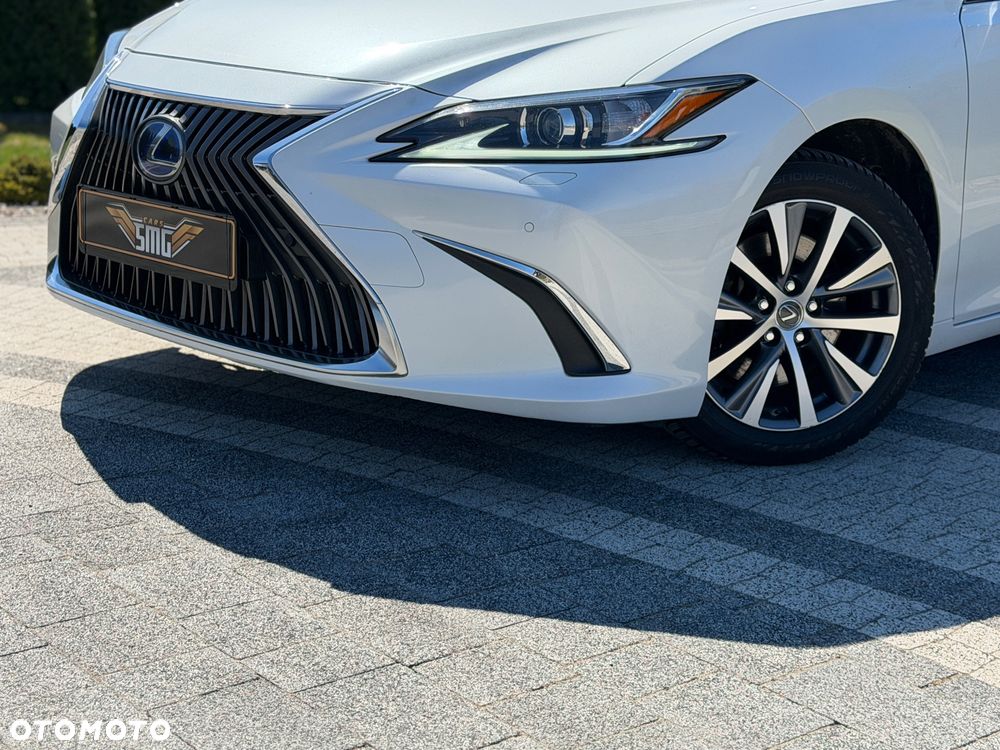Lexus ES 300h Business Line - 10