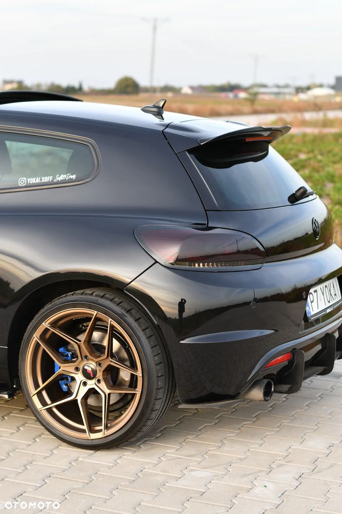 Volkswagen Scirocco 2.0 TSI R - 18