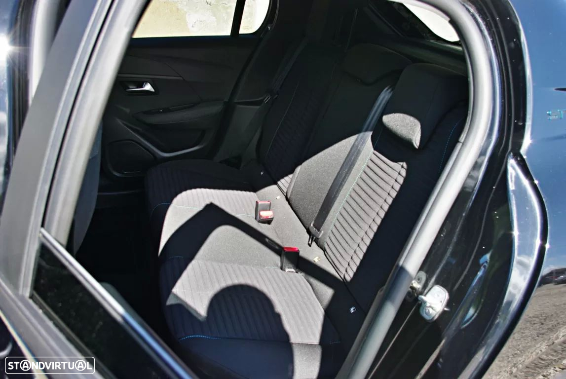 Peugeot 208 - 22