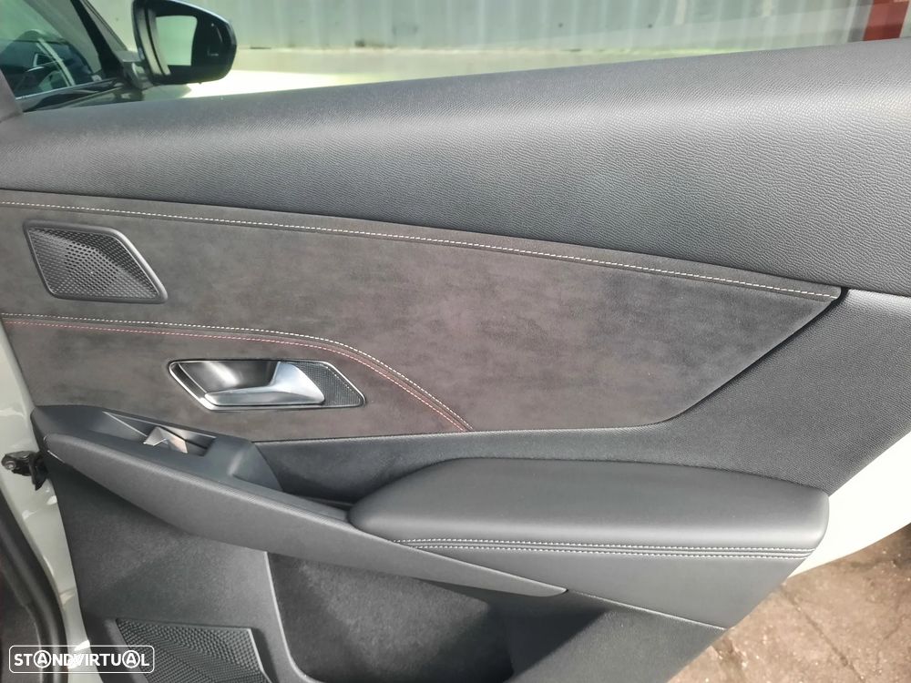 DS DS7 Crossback E-Tense Performance Line+ EAT8 - 38