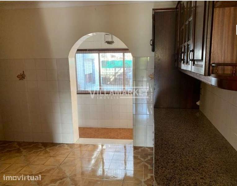Apartamento T2 da banca situado no 1º andar de uma moradia bifamiliar - Grande imagem: 5/12