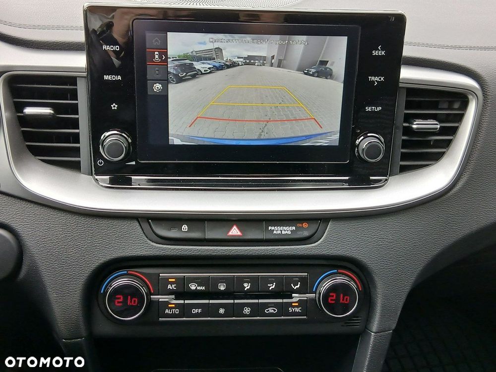 Kia XCeed - 22