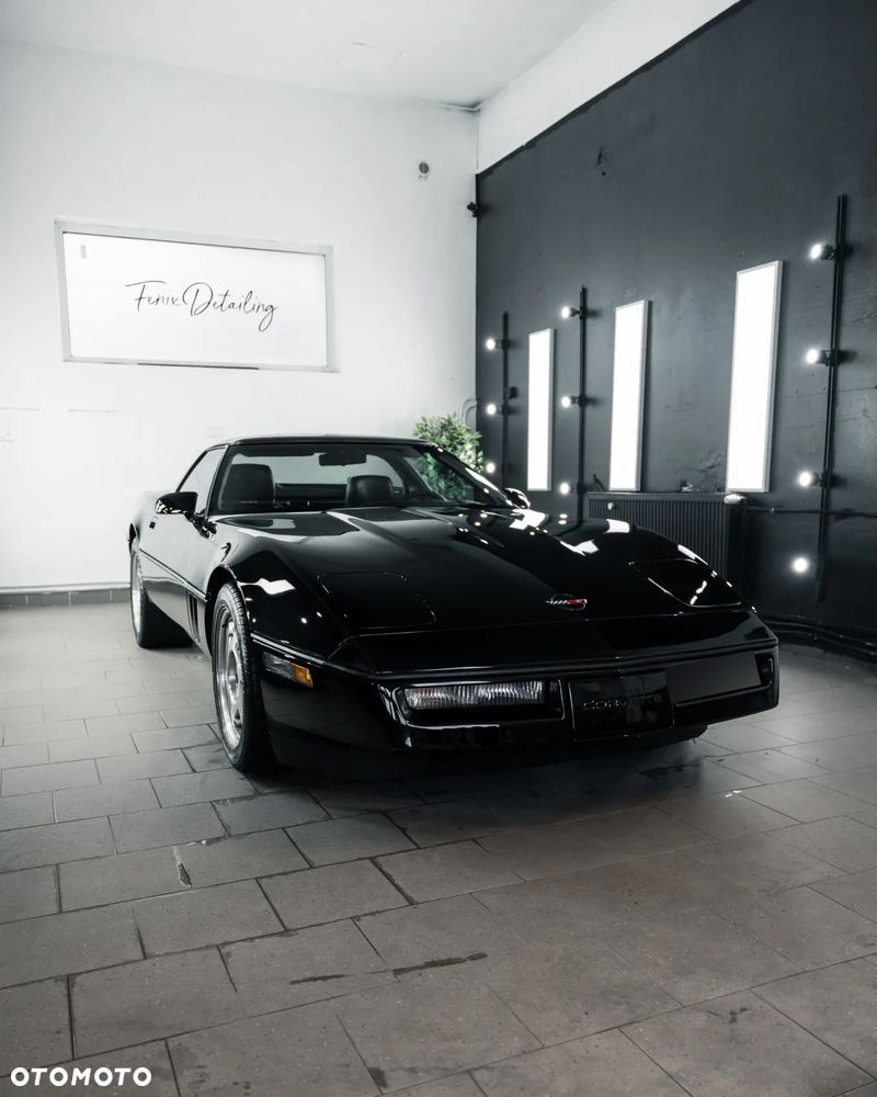 Chevrolet Corvette - 1