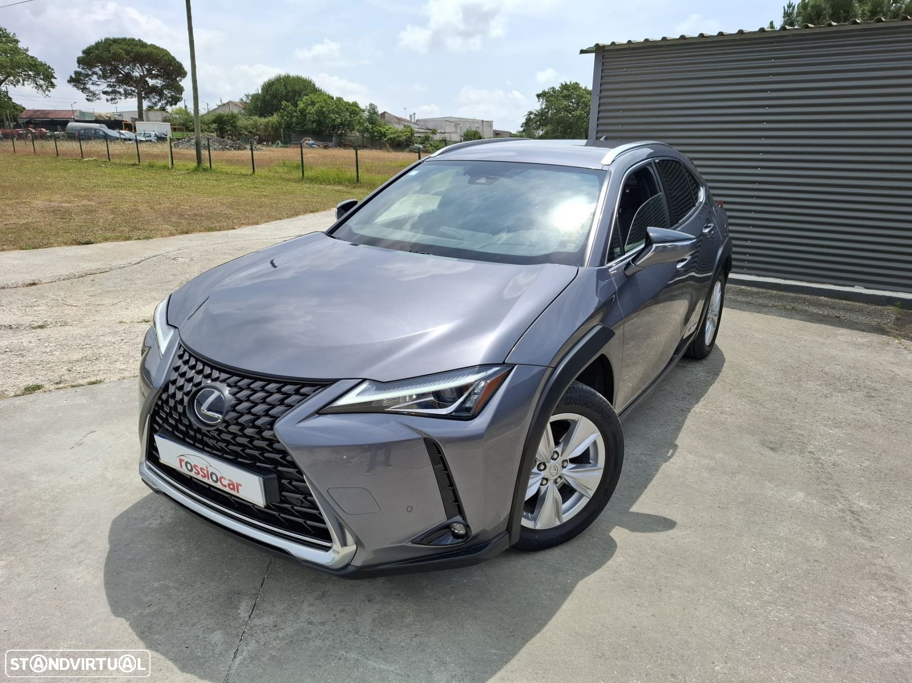 Lexus UX 250h Executive - 1