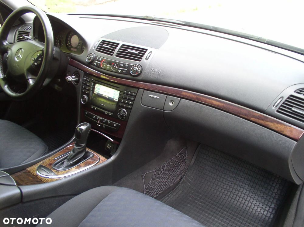 Mercedes-Benz Klasa E 200 Kompressor Automatik Avantgarde - 23