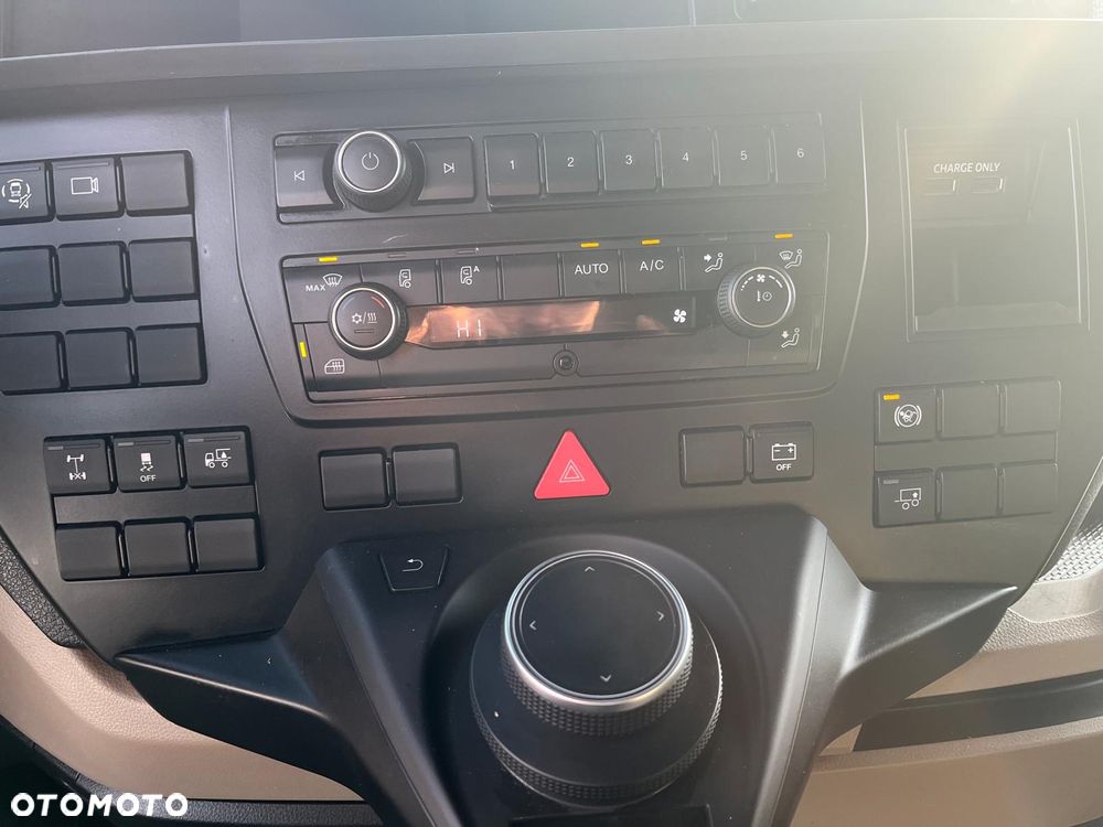 MAN TGX 18.480 4x2 BL SA - 4