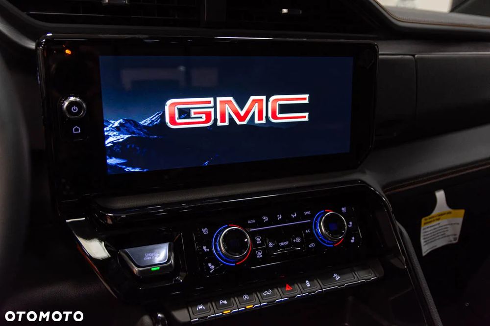 GMC Sierra - 26