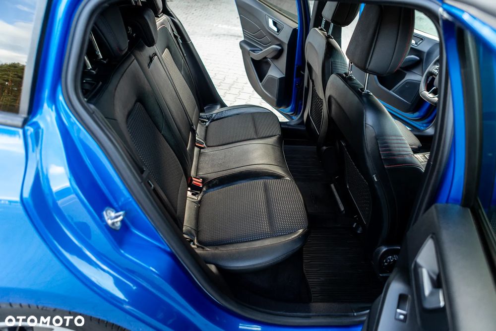 Ford Focus - 37