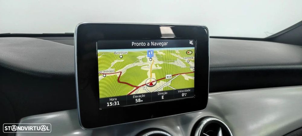 Mercedes-Benz CLA 180 d Shooting Brake AMG Line - 30