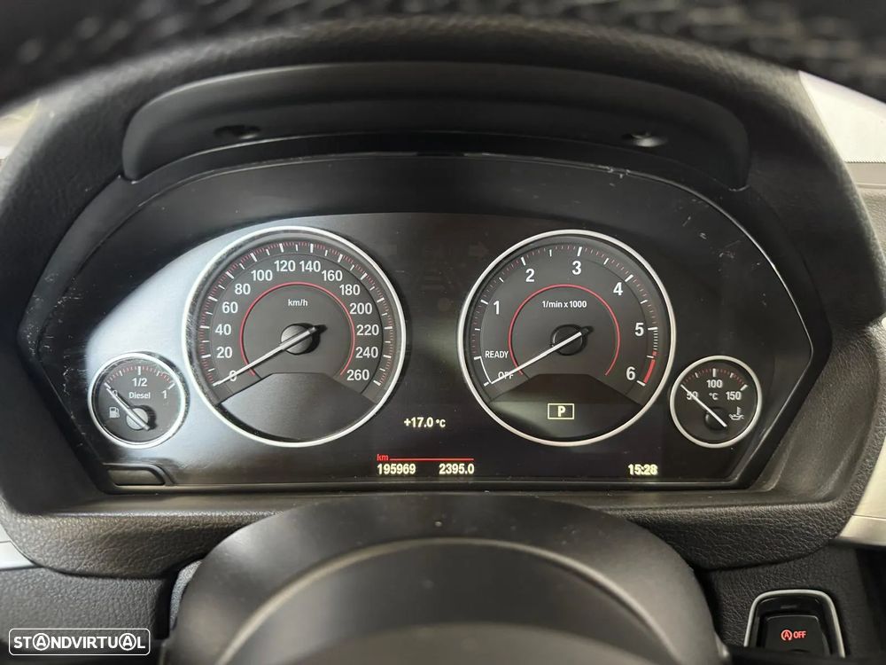 BMW 320 d Touring Auto Pack M - 17