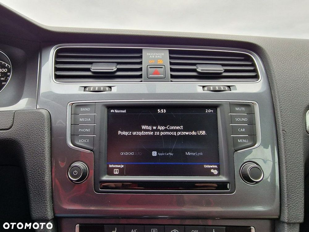 Volkswagen Golf - 21