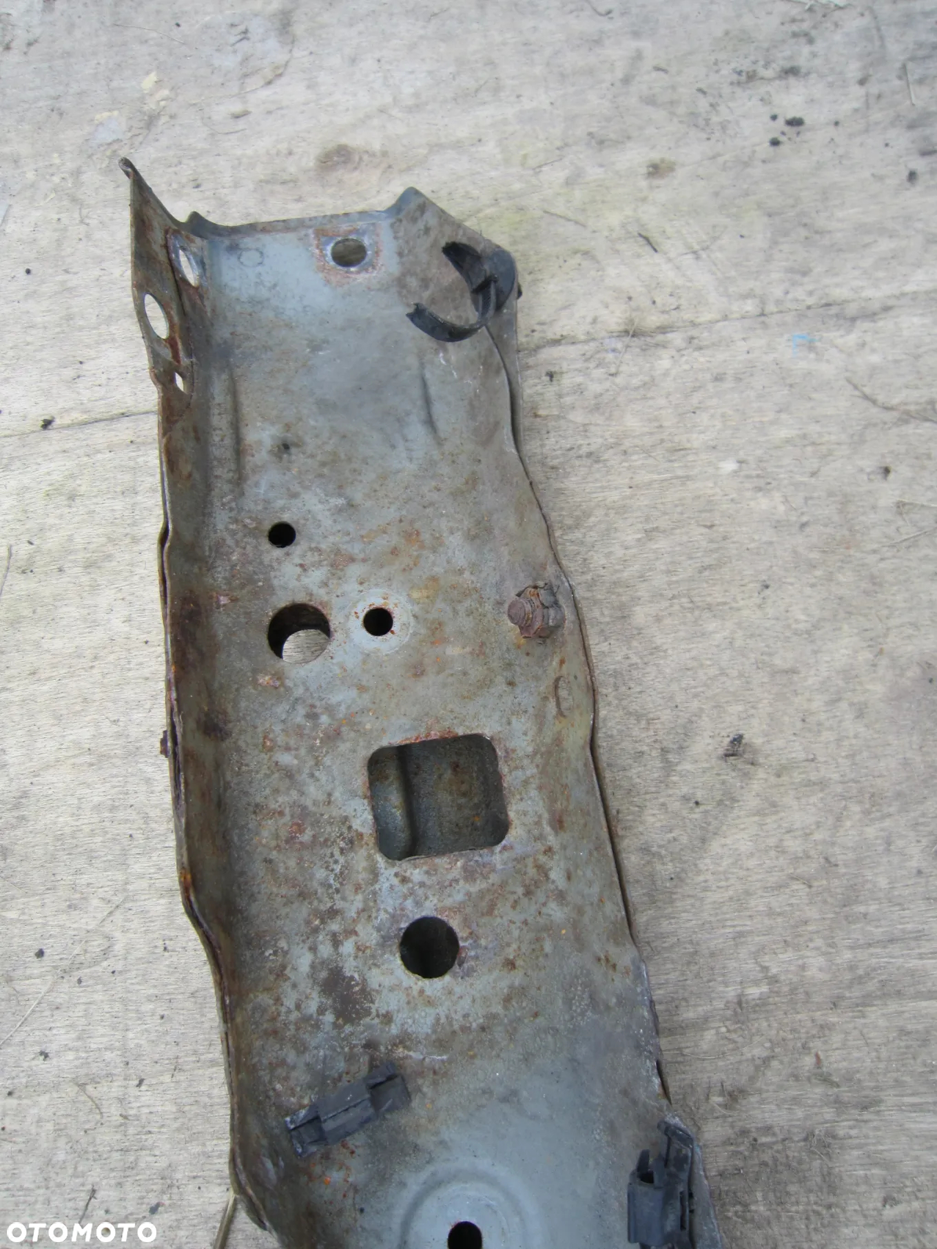 Pas przedni górny Honda FR-V B537M - 3