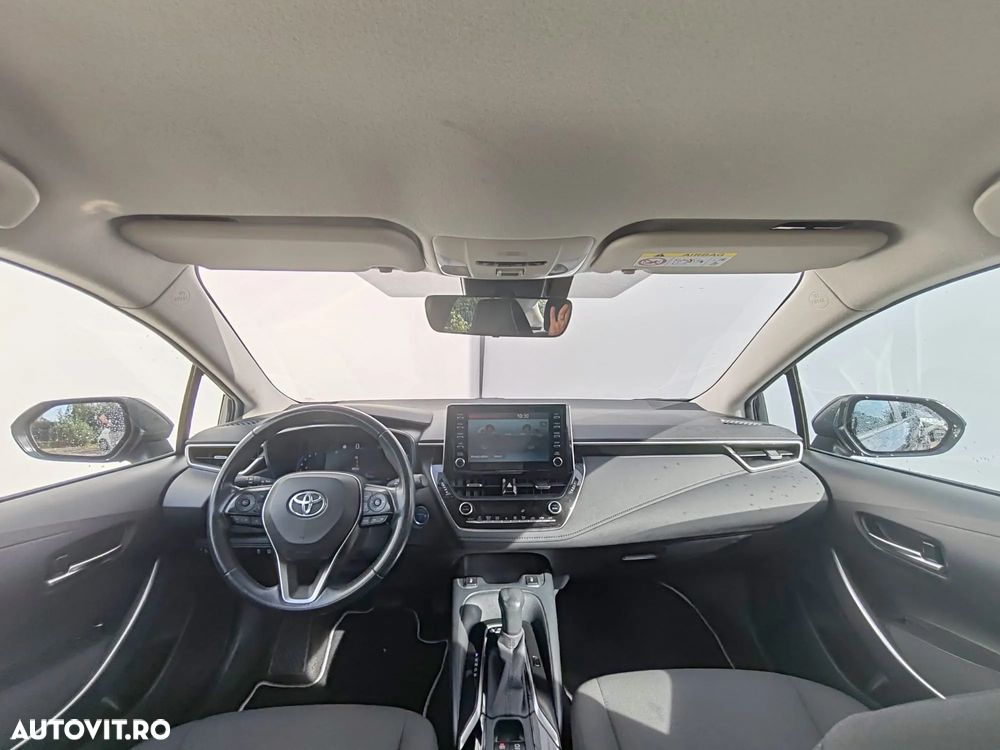 Toyota Corolla Sedan 1.8 HSD Dynamic - 11