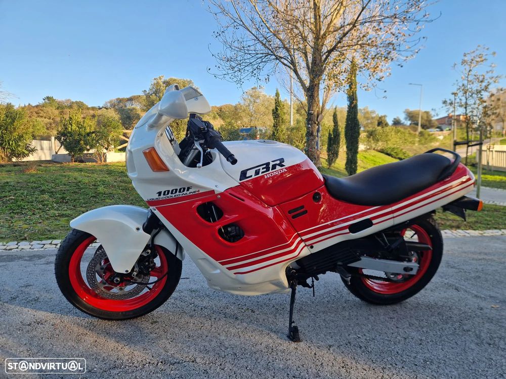 Honda CBR 1000F  SC21 - 2