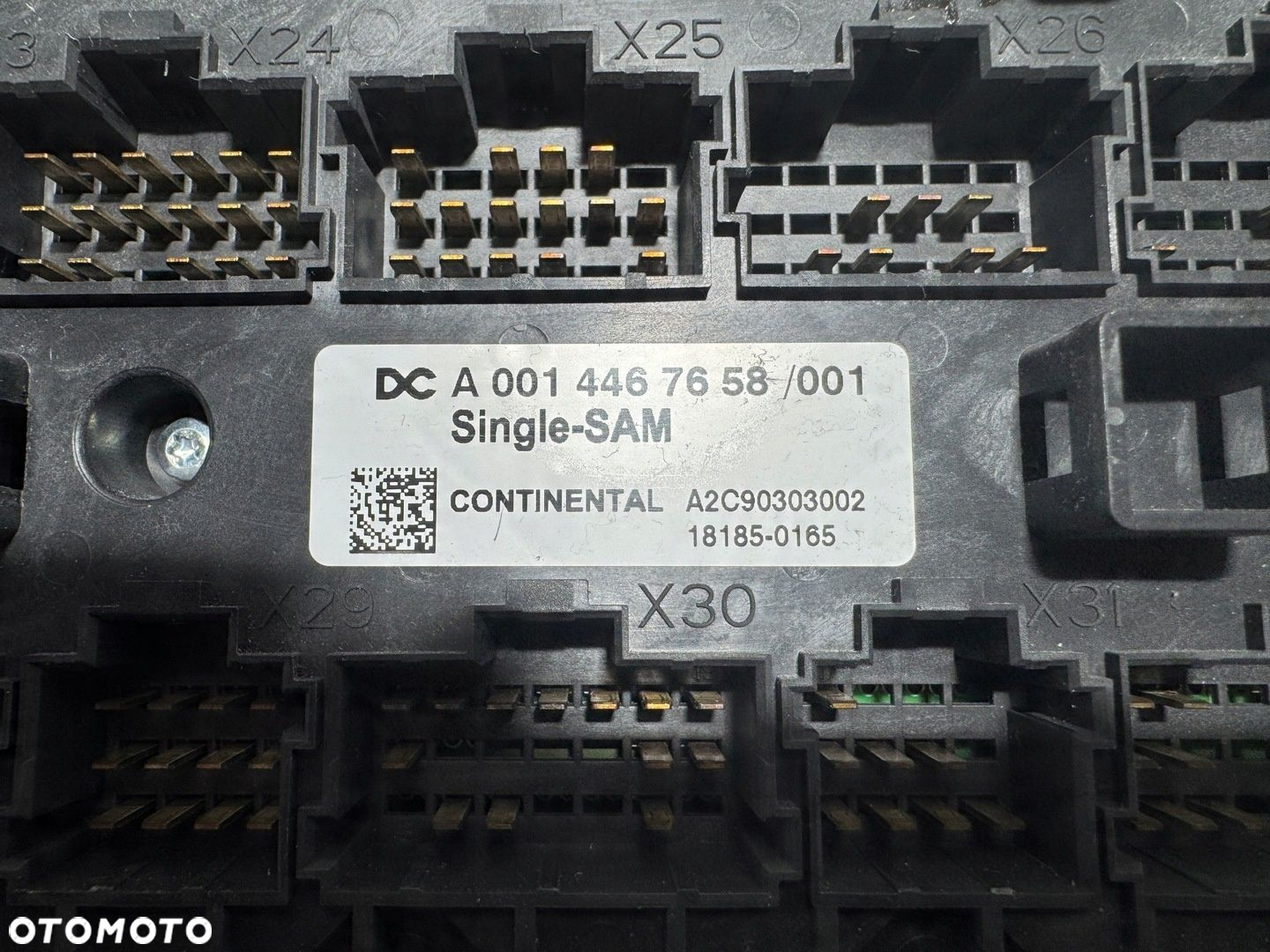 SKRZYNKA MODUŁ BEZPIECZNIKÓW SINGLE-SAM MERCEDES ACTROS MP4 A0014467658 - 2