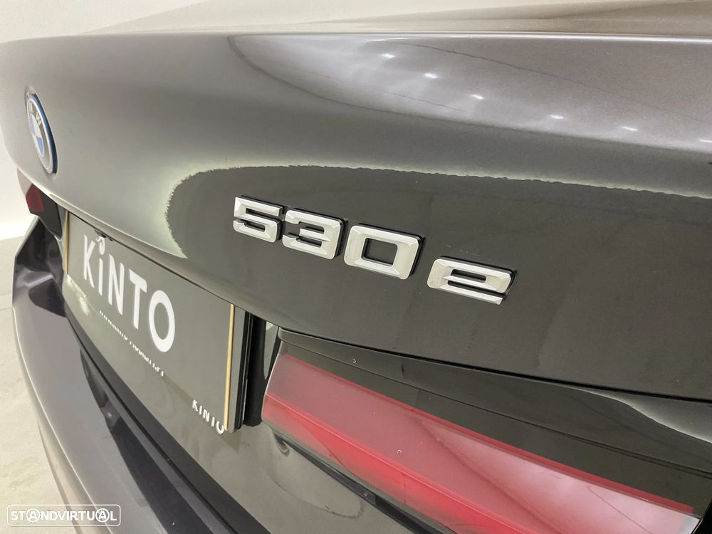 BMW 530 e Pack Desportivo M - 14