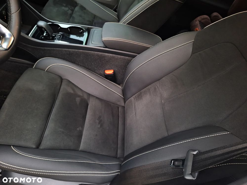 Volvo C40 Recharge 82 kWh Twin Motor Ultimate - 12