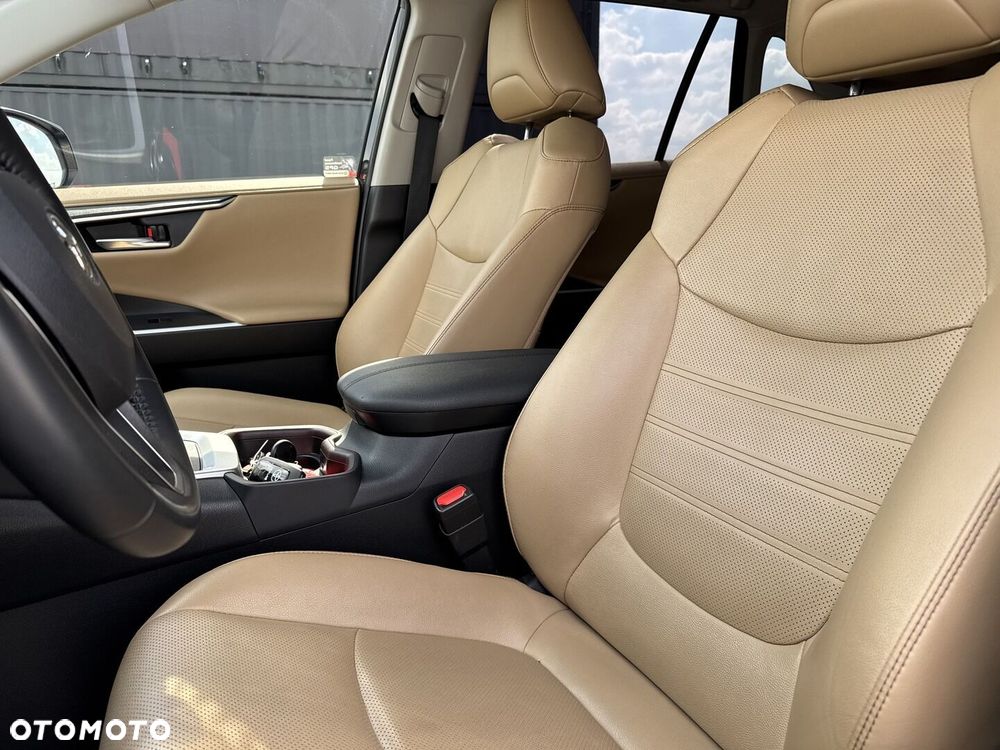 Toyota RAV4 - 16