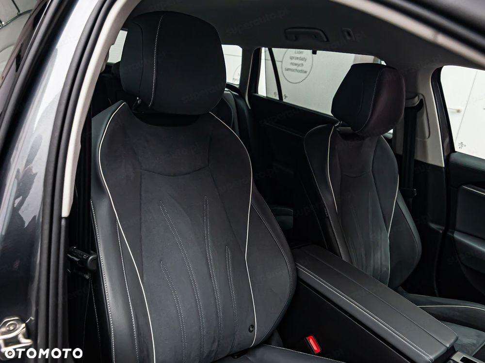 Volkswagen Passat - 10