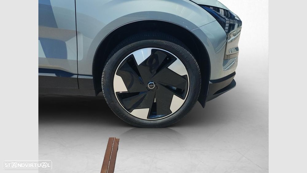 Volvo EX30 69 kWh Single Motor Extended Range Plus - 10