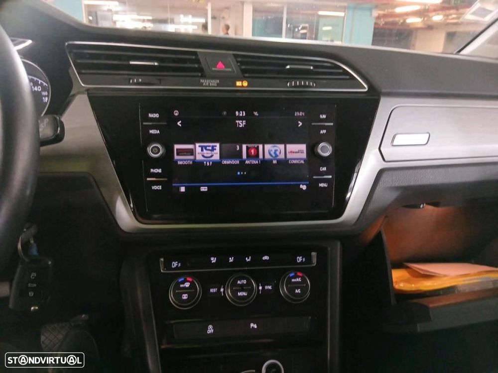 VW Touran 2.0 TDI Confortline DSG - 5