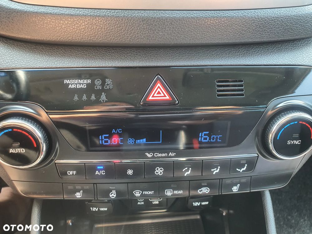 Hyundai Tucson blue 1.7 CRDi 2WD DCT Premium - 26