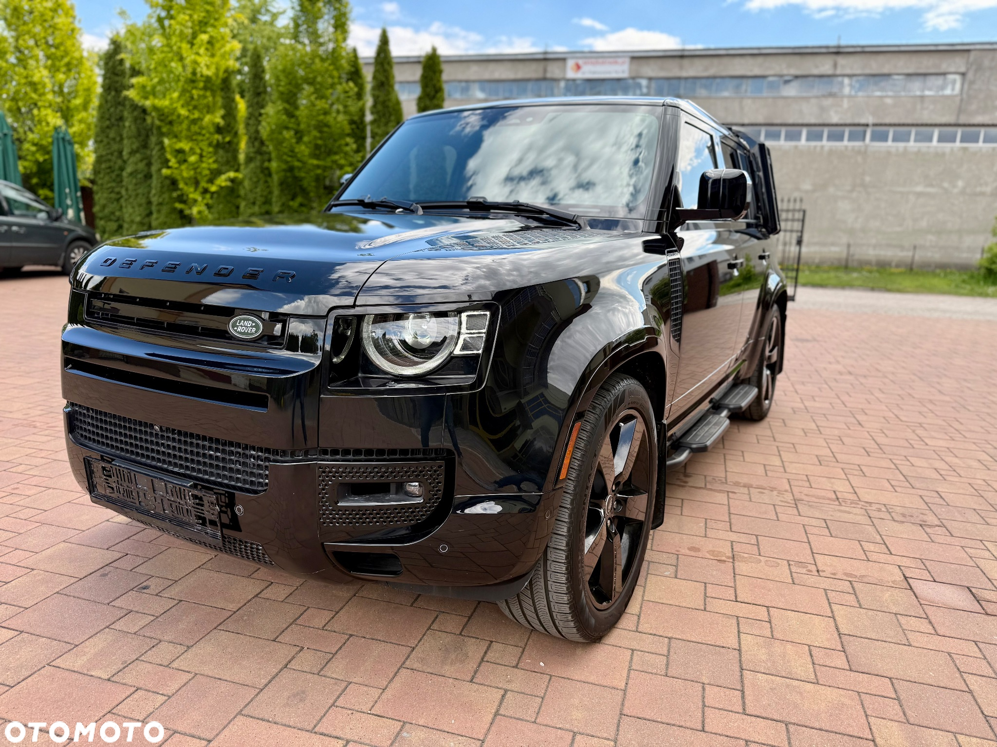 Land Rover Defender 110 P400 X-Dynamic S - 4