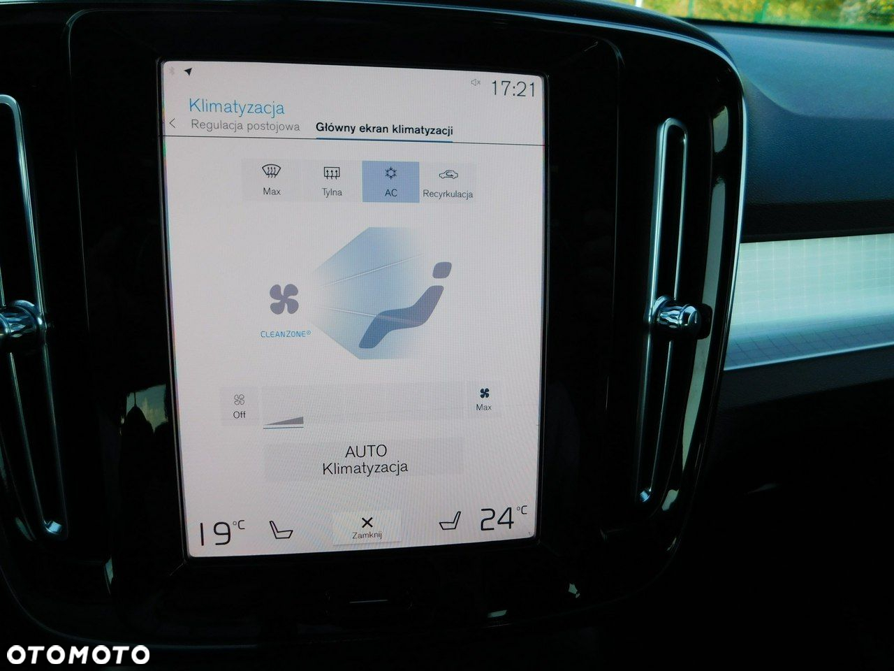 Volvo XC 40 - 23