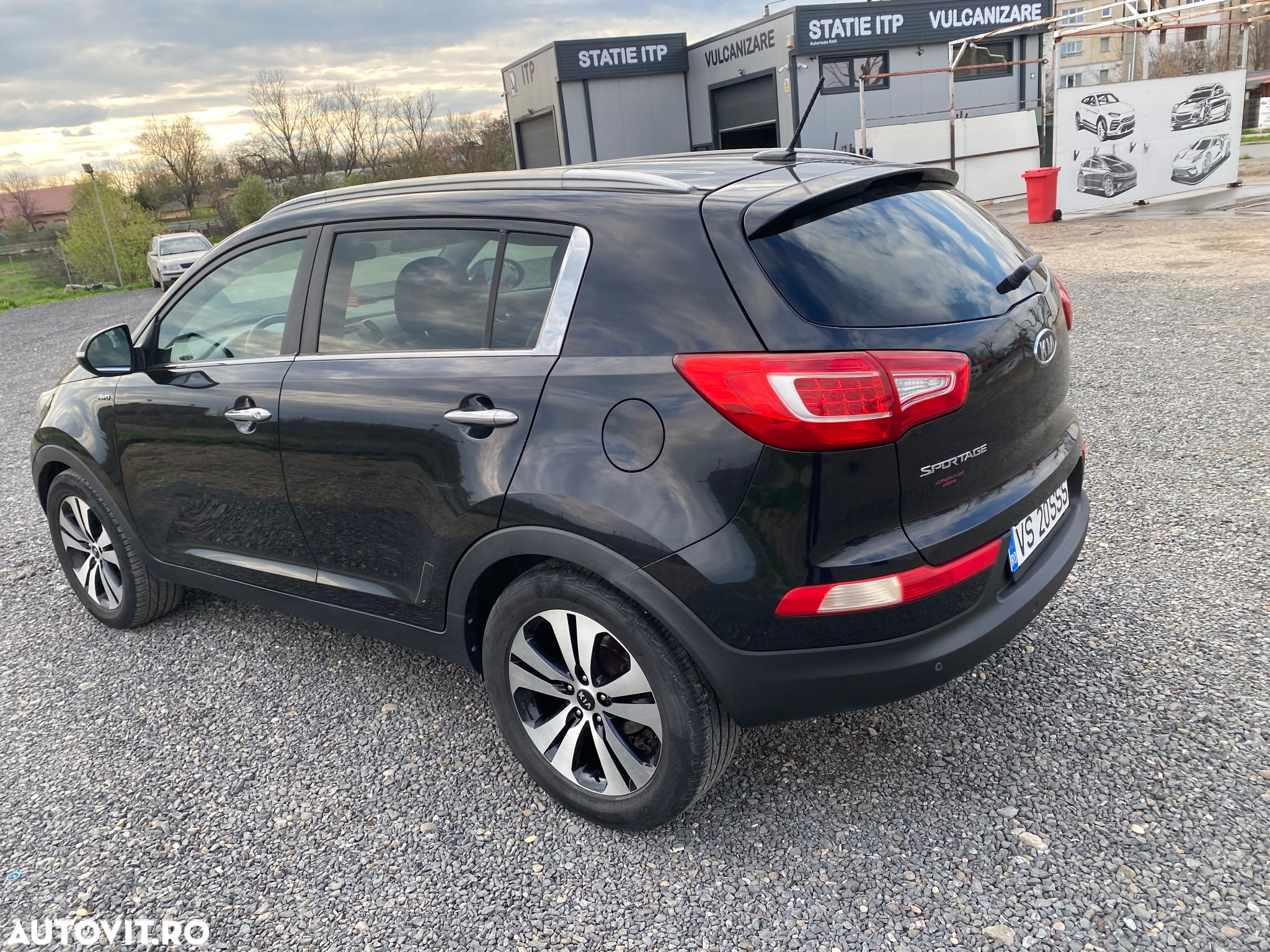 Kia Sportage 2.0 CRDI 4WD Automatik Vision - 21