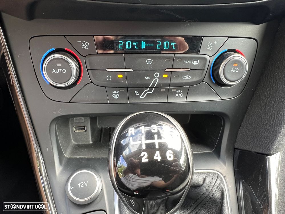 Ford Focus SW 1.5 TDCi Titanium - 8