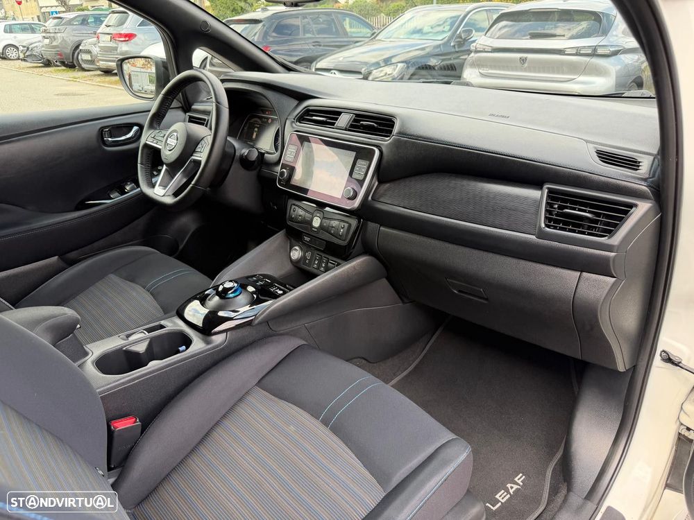 Nissan Leaf N-Connecta Two Tone - 16