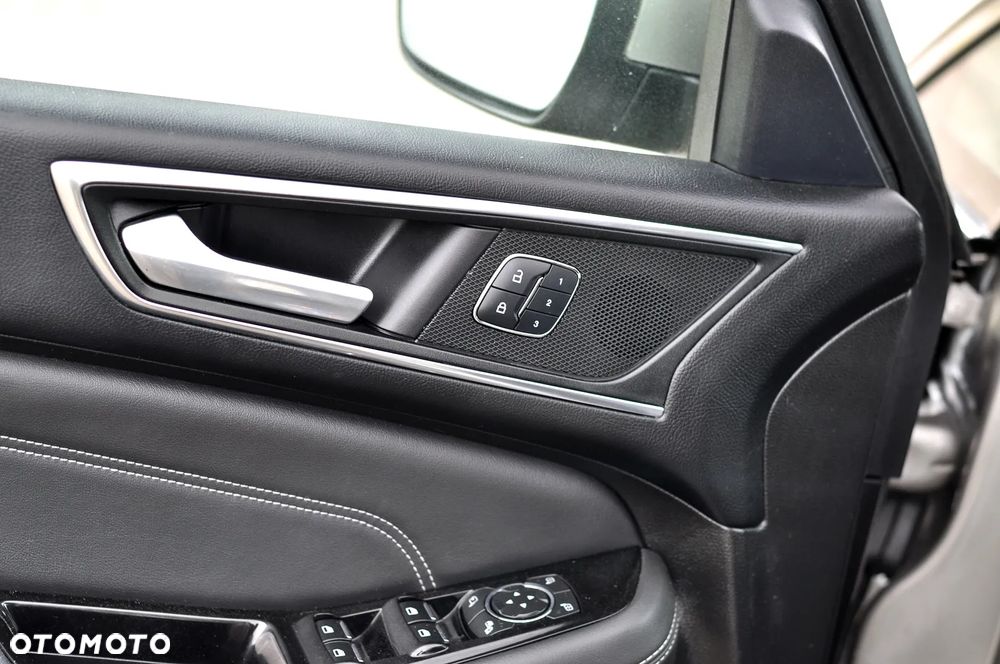 Ford S-Max - 16